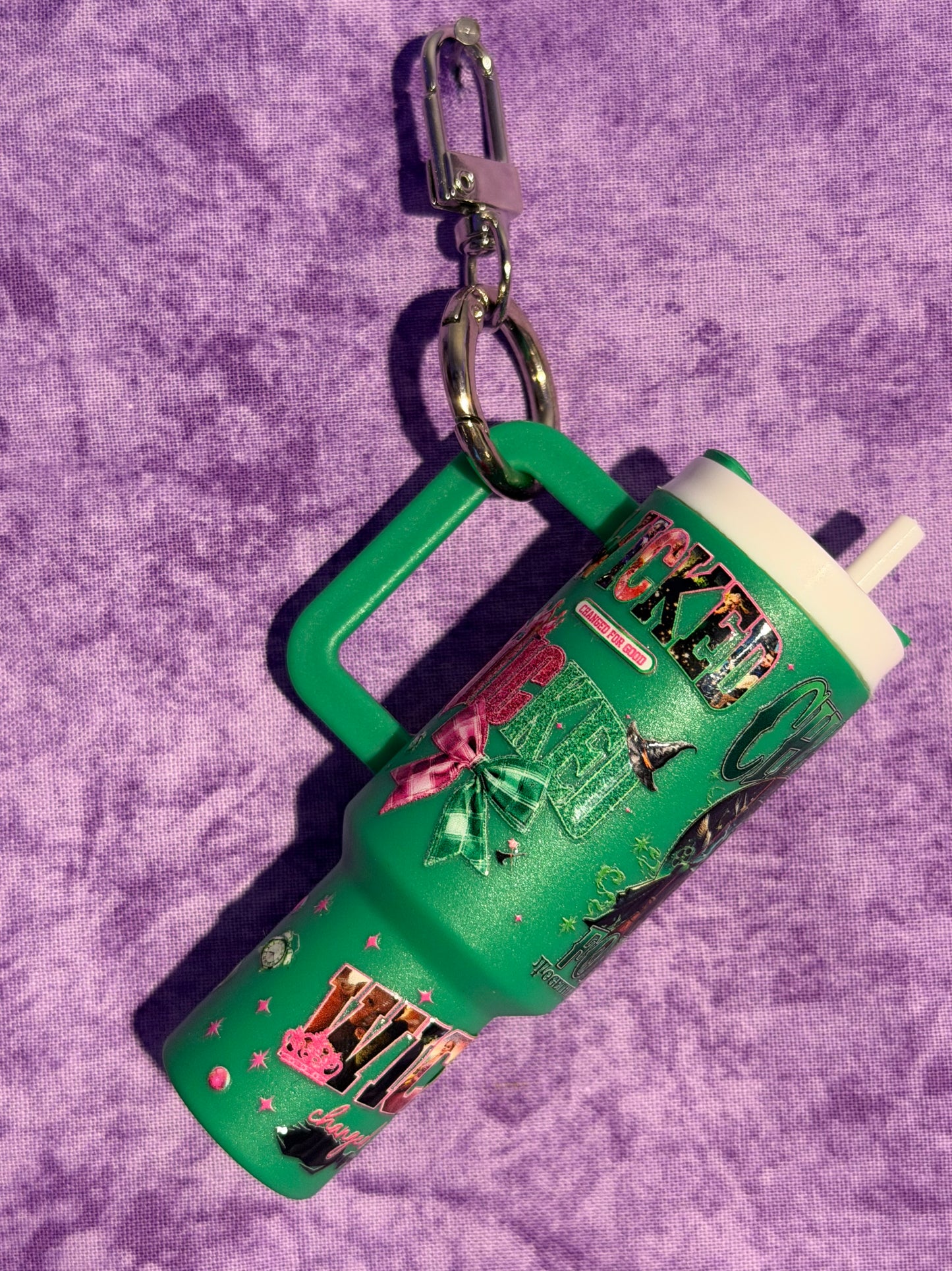 Witches changed for good, green - mini tumbler keychain