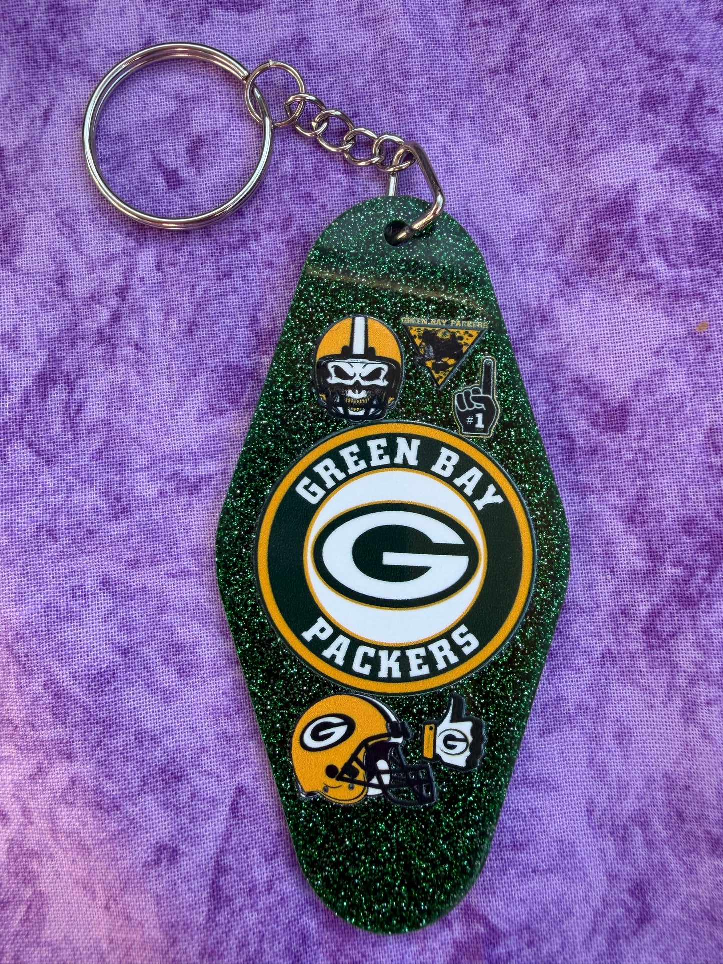 Sports Team Shiny Green - Hotel Keychain
