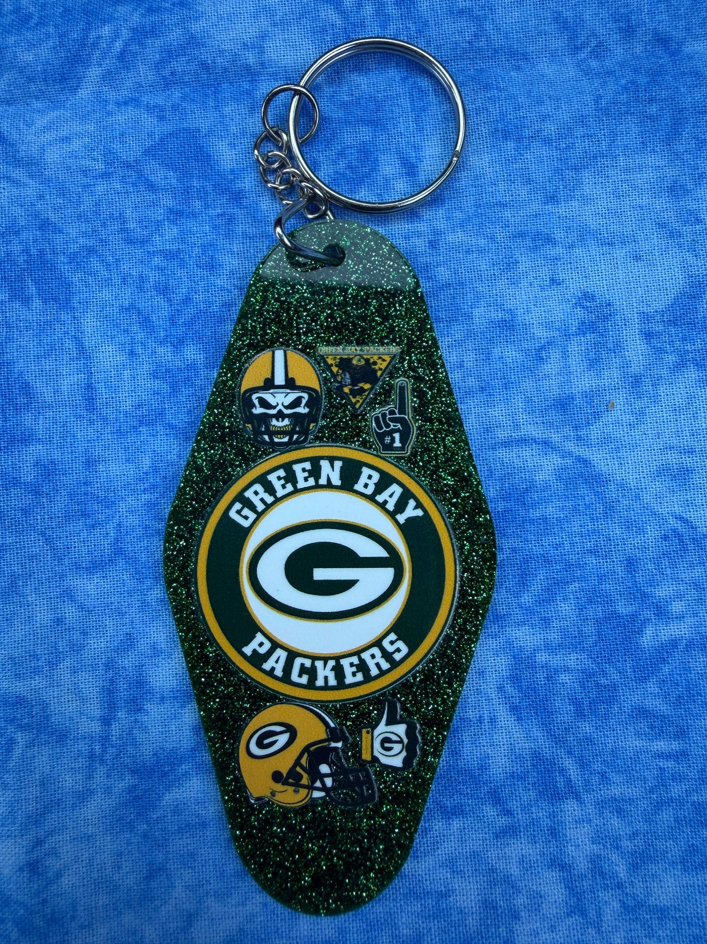 Sports Team Green Shiny - Hotel Keychain