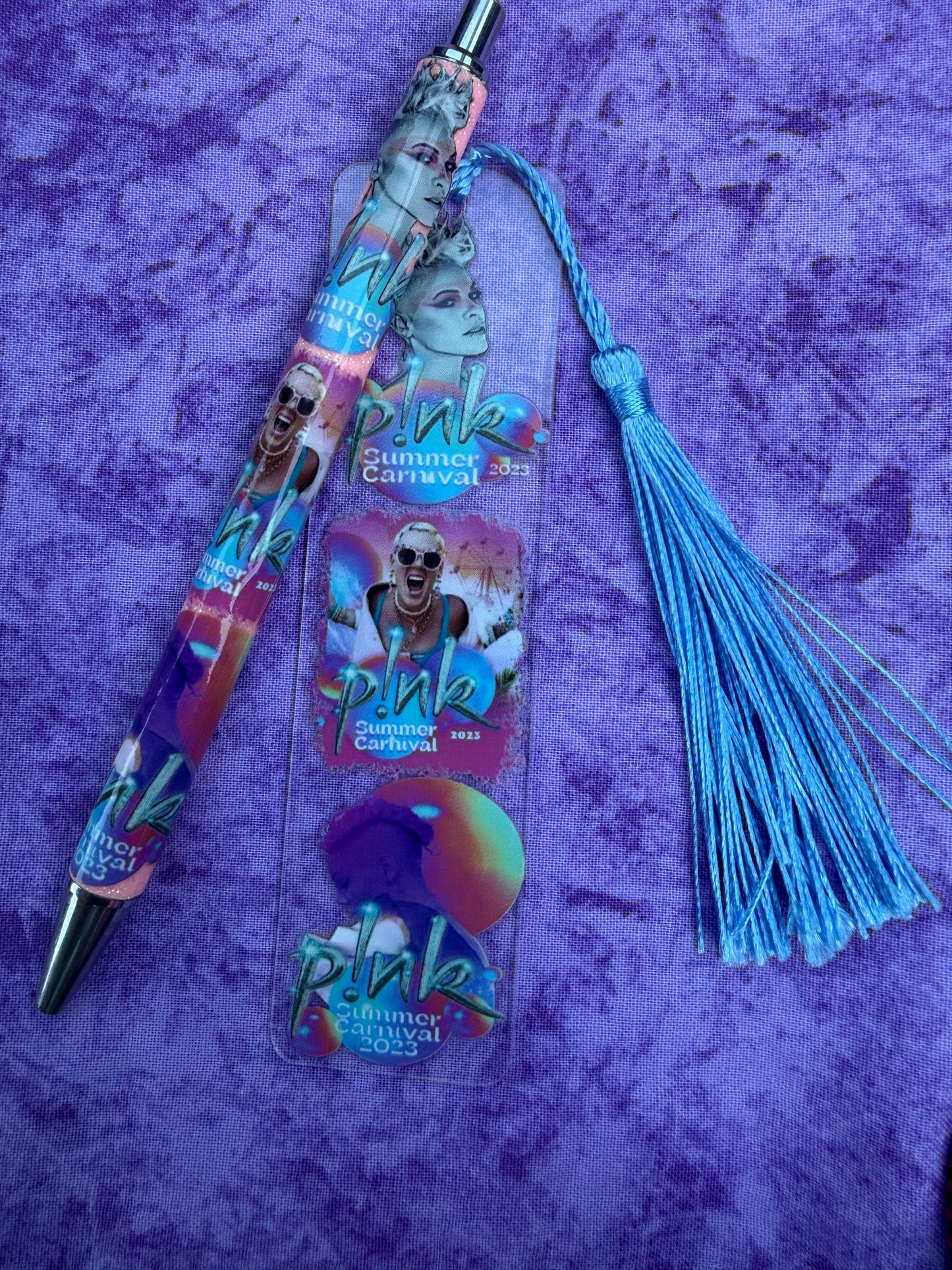 Female Singer - Pen And Bookmark Set